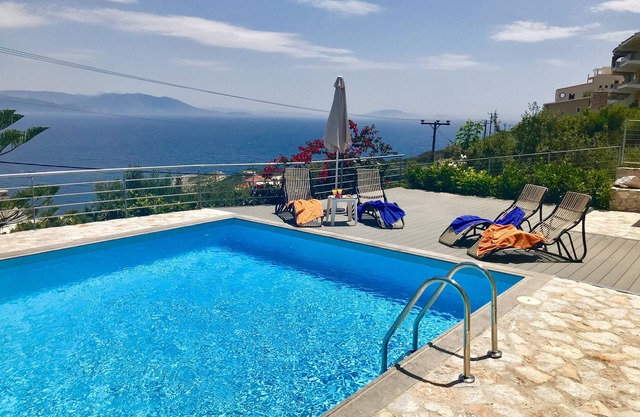 VILLA CALYPSO-Private Pool-Ideal for holidays-Sea View-just 45 min. from Athens