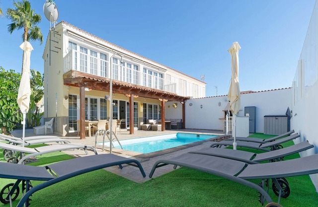 Villa Annamaria with private pool, wifi and bbq