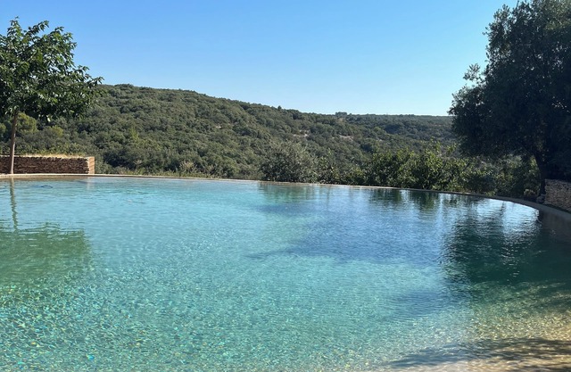 Villa - 10 pax- Uzès - view incredible- swimming pool Lagon - air conditionning