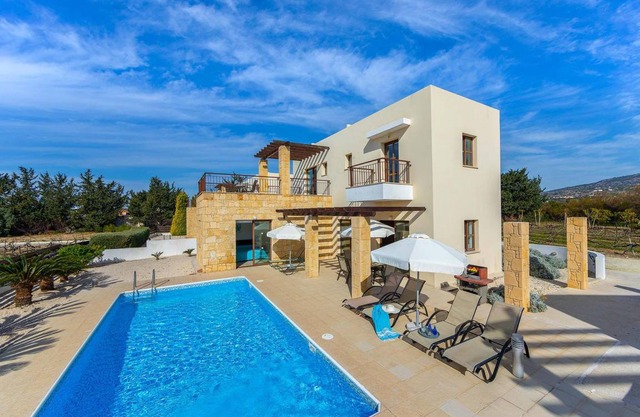 Villa ∙ 3 bedrooms ∙ 6 guests
