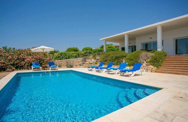 Villa ∙ 3 bedrooms ∙ 6 guests