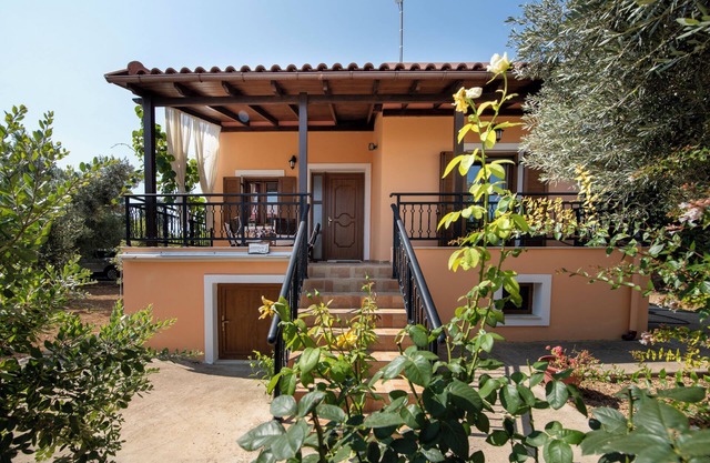 Villa Afroditi - Spend your vacations in Cretan nature!