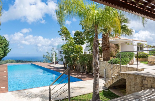 Villa Akamas Heights - a villa that sleeps 8 guests in 3 bedrooms