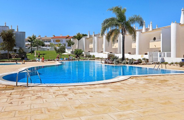 Villa "Aldeia da Galé V3 201" with Pool, Balcony, BBQ, Garden & Tennis Court; Pet Friendly