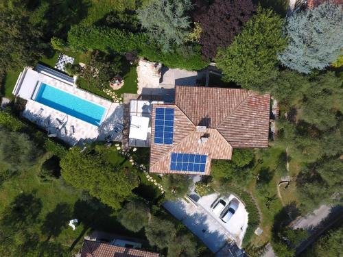 Villa Am Gardasee Mit Großem Pool Und Garten