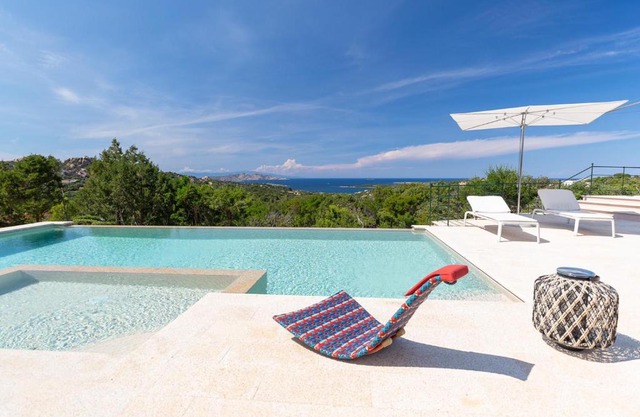 VILLA AMIRA Porto Cervo con vista Mozzafiato sul Mare,Piscina Privata,WELLNESS & SPA