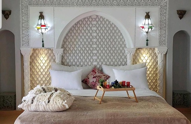 Villa Andaloussya, Majorel Host