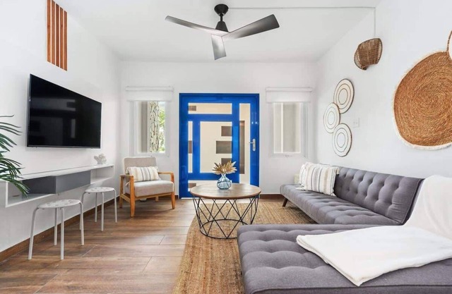 Villa Atlántico Pez | Trendy 2 BR w/Parking