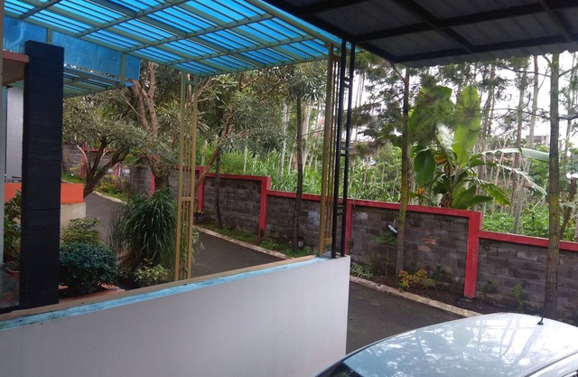 Villa Azwa hunian bersih dan asri di kota Batu