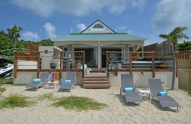Villa Beachfront Yvantino (2 bedrooms)