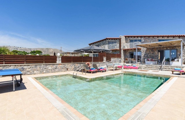 Villa Beatris Seastone by Villa Plus