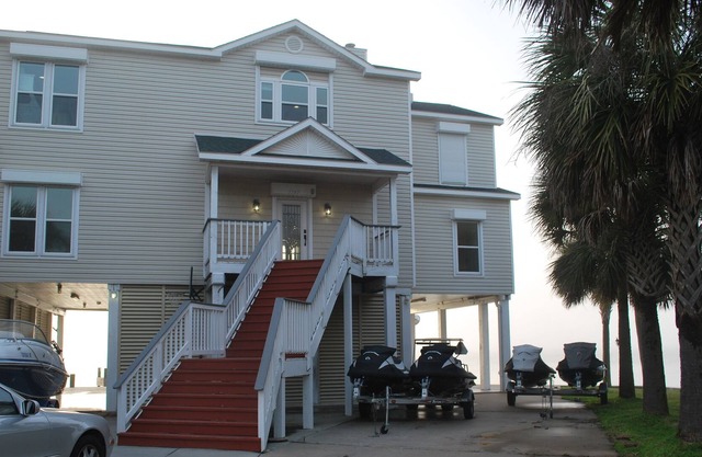Villa Blanca on the Bay - a luxury Bayfront house