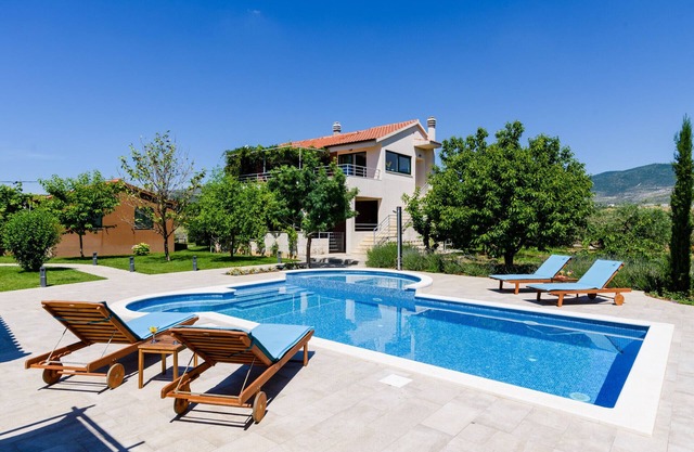 Villa Buble - Charming villa with pool near Trogir and 60 meters from sea