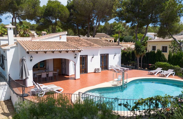 Villa 'Casa De La Risa' with Private Pool, Wi-Fi and Air Conditioning