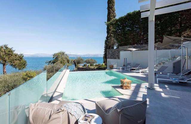 Villa Chloris - Three Bedroom Villa, Sleeps 8
