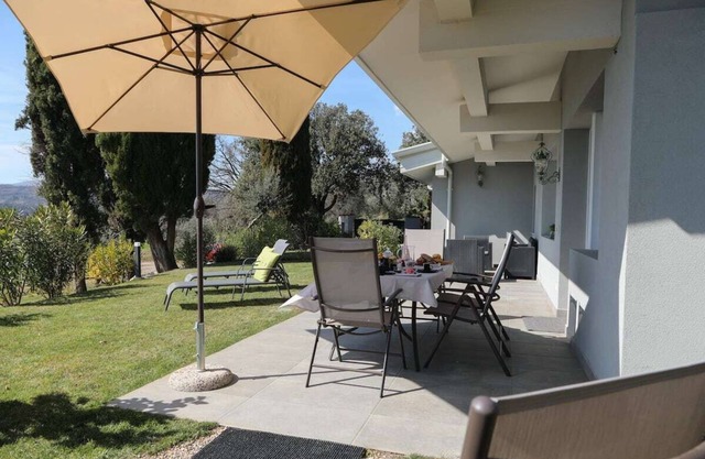 Villa Clara Peler with Mountain View, Shared Garden & Wi-Fi