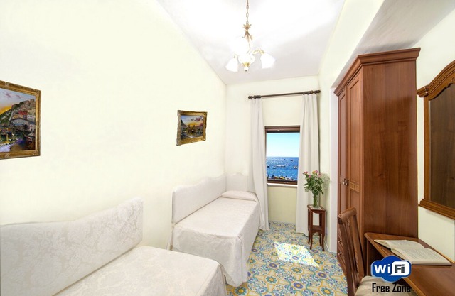 Villa Costanzo beach front