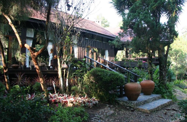 Villa Darakorn Hill Country House