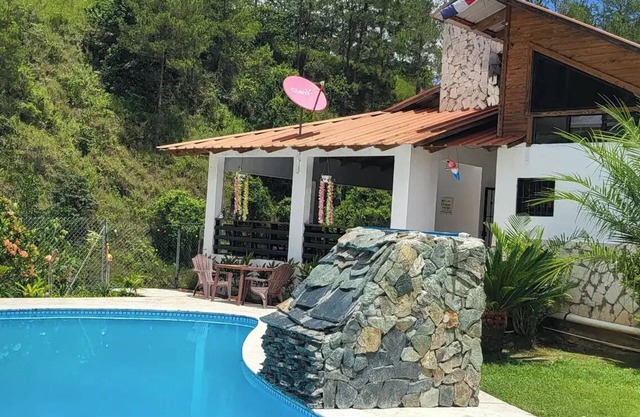 Villa Del Cielo, Pool and River.