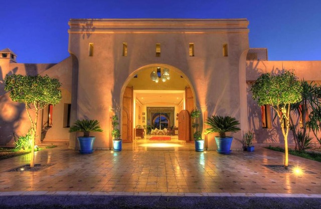 Villa des Senteurs - Enchanting estate with swimming pool and jacuzzi