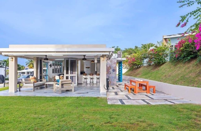Villa Descalza | The ultimate surfers retreat! Beautiful tropical Villa in Rincó