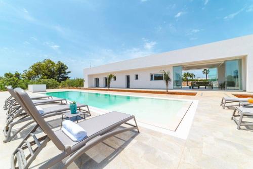 Villa Donnosanto a 5 minuti dalla spiaggia, Ostuni 10 minuti