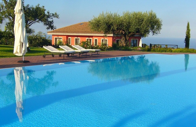Villa Etnamare with Infinity pool between Mt Etna and the Jonian sea - Girasole
