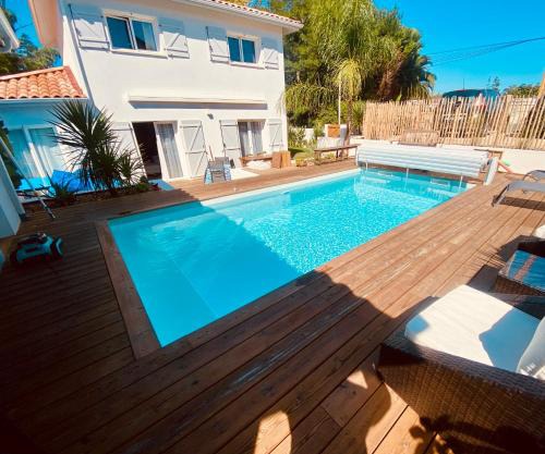 Villa exceptionnelle à Bayonne avec piscine et parking privée