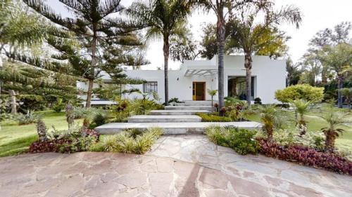 Villa F- Luxury 4 suites on a 5000sqm in the heart of Ambassadeurs