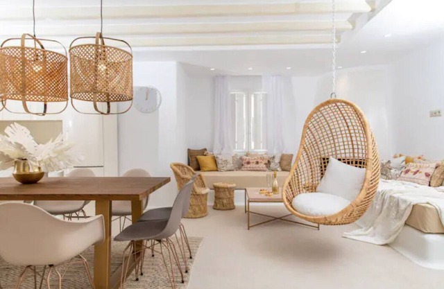 Villa Gold&White