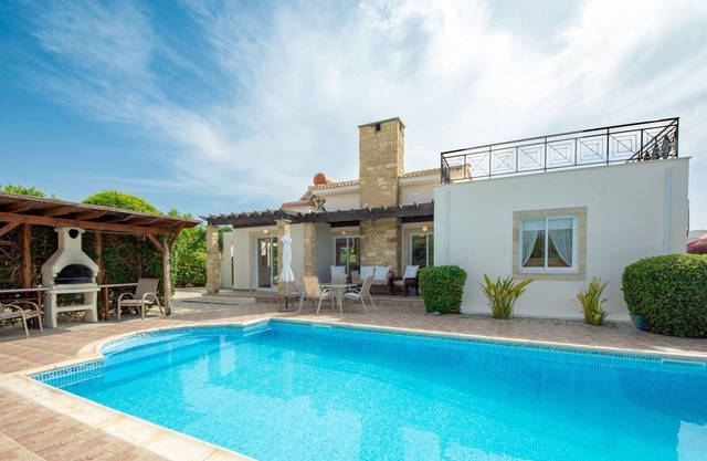 Villa Golden Coast 10 - a villa that sleeps 6 guests in 3 bedrooms