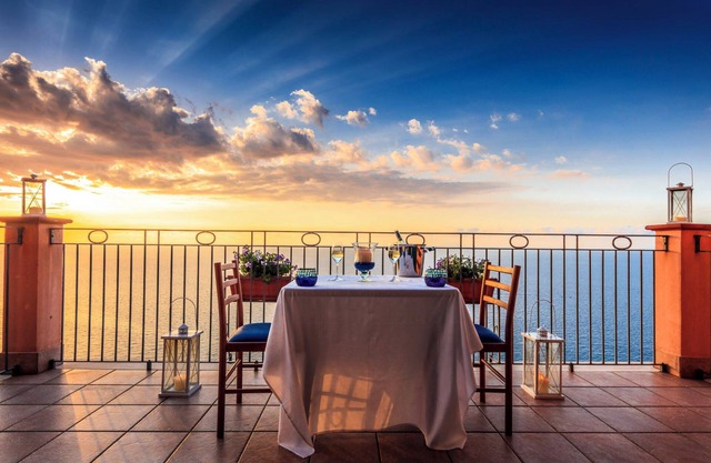 VILLA HELIOS IS WAITING FOR AN UNFORGETTABLE HOLIDAY