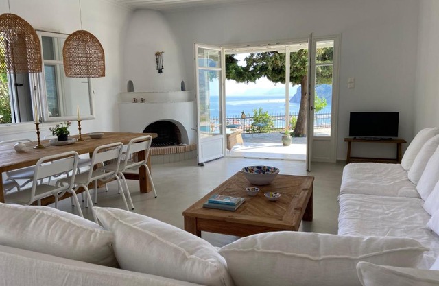 Villa Icelle Skopelos Town Sea View Swimming Pool