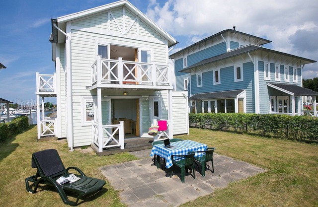 Villa in Cape Helius with Garden Terrace