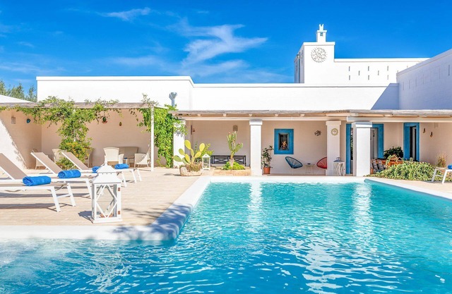 Villa in Savelletri Di Fasano with 5 bedrooms sleeps 10