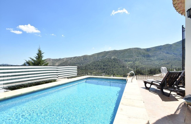 Villa in Monte Pego with Private Pool