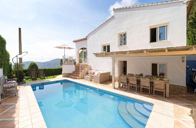 Villa in Oliva near Platja d'Oliva Beach