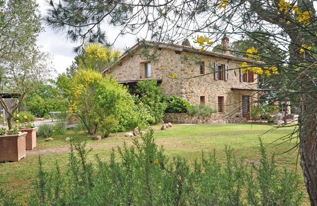 Villa in Poggiarello-ripa with 3 bedrooms sleeps 5