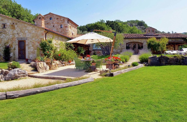 Villa in Umbria with Heated Pool