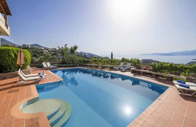 Villa Irida, stunning view of the Mirabello bay and the town of Agios Nikolaos