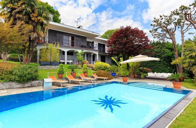 Villa Isabella - Four Bedroom Villa, Sleeps 8