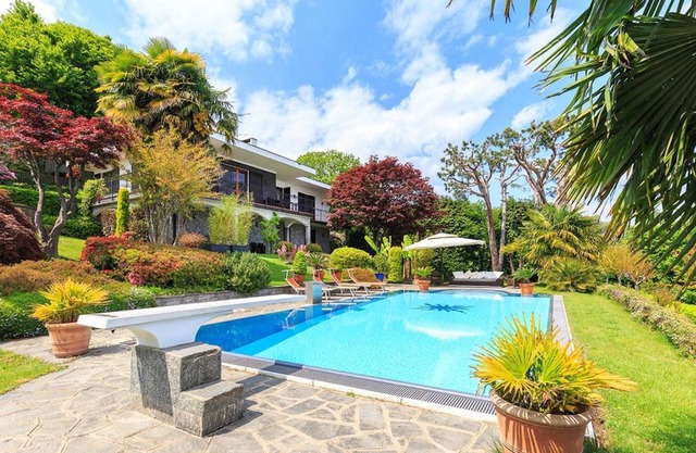 Villa Isabella - Four Bedroom Villa, Sleeps 8