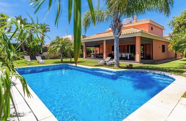 Villa Italia Conil de la Frontera by Ruralidays