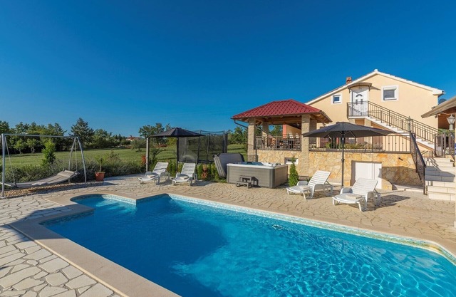 Villa Ivda with Pool in Nova Vas