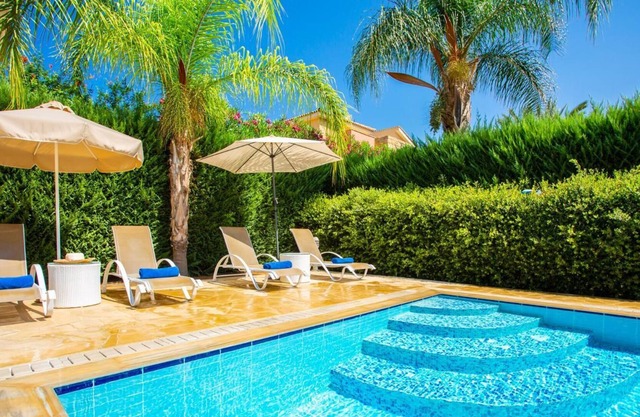 Villa Izabella - Four Bedroom Villa, Sleeps 8