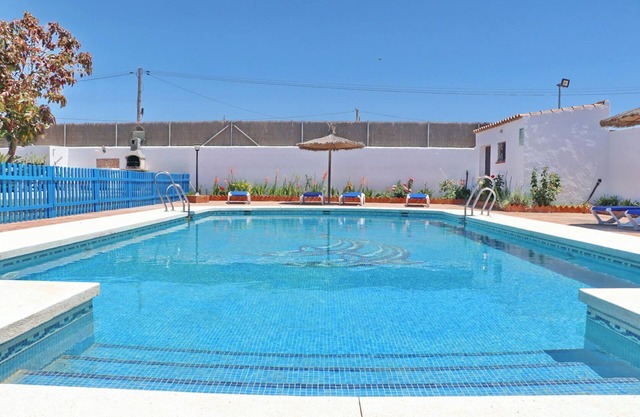 Villa La Florida III, with community pool