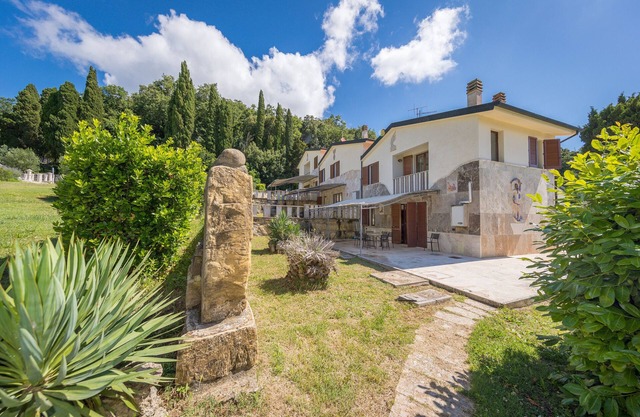 Villa 'Le Querciolaie - Contessa 3' with Mountain View and Shared Pool