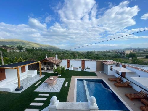 Villa Lejzo - Swimming Pool