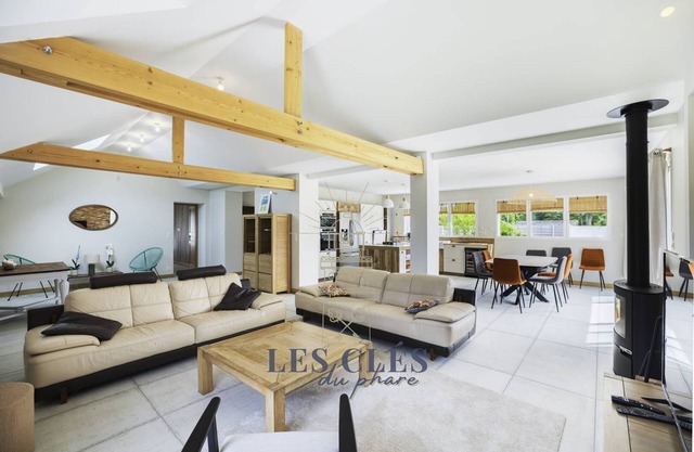 VILLA LES CERTAINS : Near dune.