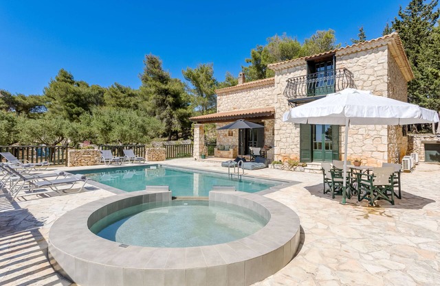 Villa Lida Aresti with private pool